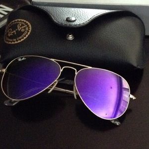 Light purple polarized Ray Bans